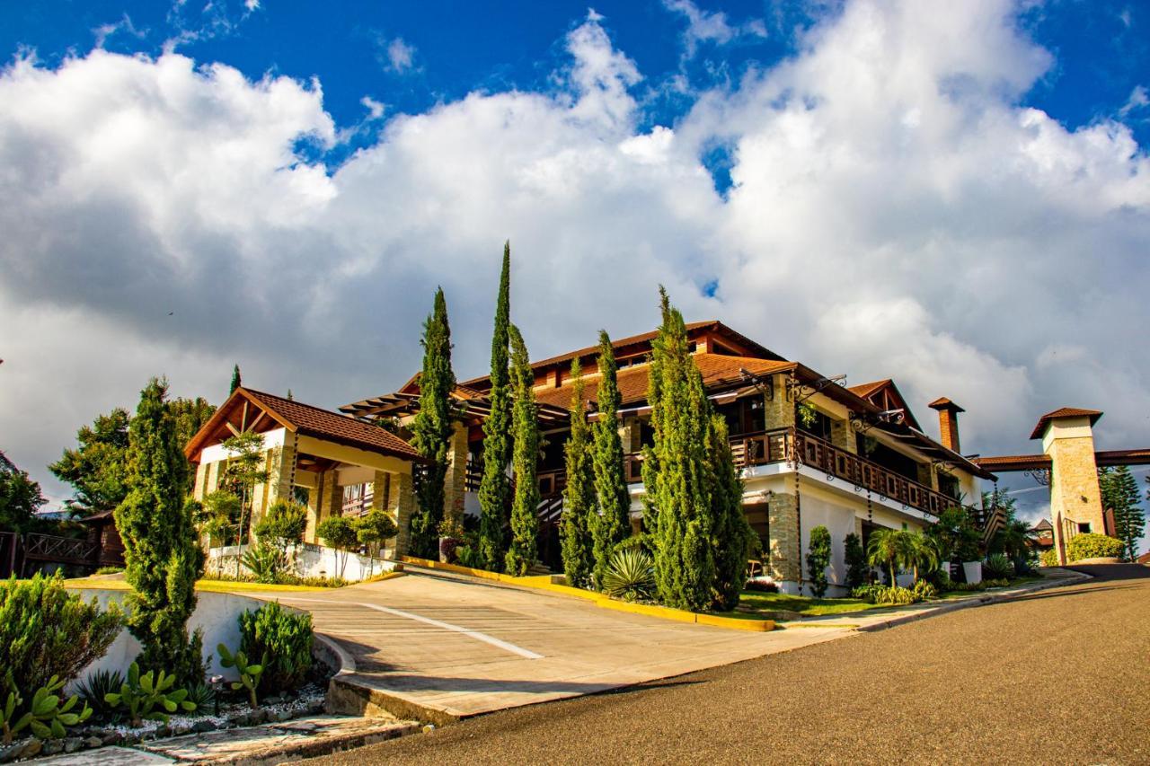Vista Del Campo Country Club & Villas Jarabacoa Esterno foto
